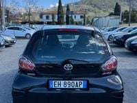 Usata Toyota Aygo 68 CV (50 kW) 2011 Nero Utilitaria