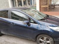 Usata Ford Fiesta 71 CV (52 kW) 2010 Blu Berlina