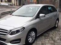 Usata Mercedes B180 109 CV (80 kW) 2018 Grigio Monovolume