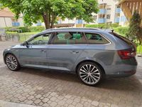 Usata Skoda Superb 190 CV (139 kW) 2016 Grigio Station wagon