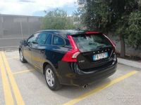 Usata Volvo V60 Kinetic 114 CV (83 kW) 2015 Nero Station wagon