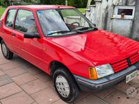 Usata Peugeot 205 44 CV (32 kW) 1989 Rosso Utilitaria