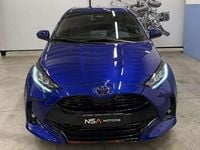 Nuova Toyota Yaris Hybrid Lounge 92 CV (67 kW) 2026 Juniper blue Berlina