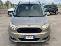 Usata Ford Tourneo Courier 95 CV (69 kW) 2015 Grigio Monovolume