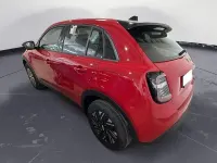 Nuova Fiat 600 100 CV (73 kW) 2025 Rosso SUV