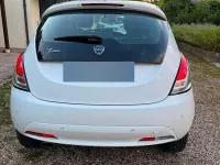 Usata Lancia Ypsilon Gold 69 CV (50 kW) 2016 Bianco Utilitaria