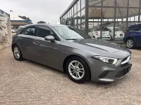 Gebraucht Mercedes A180 116 PS (85 kW) 2020 Blau Limousine