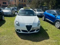 Usata Alfa Romeo Giulietta Progression 105 CV (77 kW) 2011 Bianco Utilitaria
