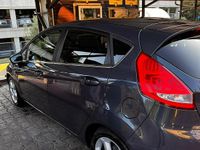 Usata Ford Fiesta 2011 Blu Utilitaria