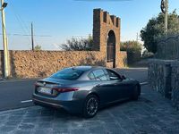 Usata Alfa Romeo Giulia 150 CV (110 kW) 2017 Grigio Berlina