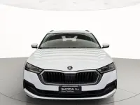 Usata Skoda Octavia Executive 150 CV (110 kW) 2023 Bianco luna metallizzato Station wagon