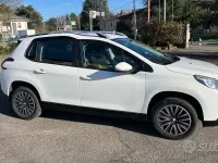 Usata Peugeot 2008 Allure 83 CV (61 kW) 2019 Bianco SUV