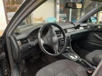 Usata Audi A6 110 CV (80 kW) 2001 Nero Station wagon