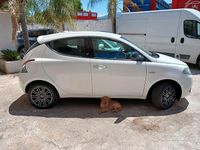 Usata Lancia Ypsilon Gold 69 CV (50 kW) 2019 Bianco Utilitaria