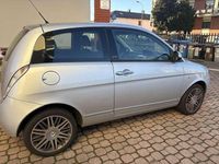 Usata Lancia Ypsilon 75 CV (55 kW) 2011 Argento Utilitaria