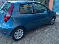 Usata Fiat Punto Active 69 CV (50 kW) 2005 Blu Utilitaria