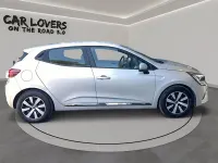 Usata Renault Clio Zen 140 CV (102 kW) 2021 Grigio chiaro Utilitaria