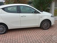 Usata Lancia Ypsilon 60 CV (44 kW) 2012 Bianco Utilitaria
