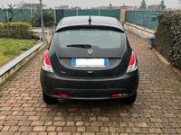 Usata Lancia Ypsilon 69 CV (50 kW) 2024 Nero Utilitaria