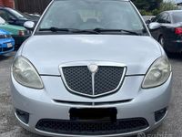 Usado Lancia Ypsilon 90 HP (66 kW) 2007 Cinzento Citadino