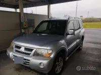 Usata Mitsubishi Pajero 160 CV (117 kW) 2005 Grigio SUV