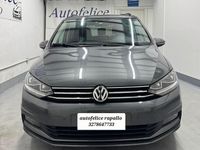 Usado VW Touran Executive 115 CV (84 kW) 2019 Plateado Monovolumen