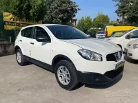 Usata Nissan Qashqai Visia 116 CV (85 kW) 2013 Bianco SUV