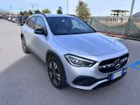 Usata Mercedes GLA200 150 CV (110 kW) 2023 Argento SUV