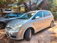 Usata Toyota Corolla Verso 116 CV (85 kW) 2004 Grigio Monovolume