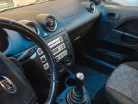 Usata Ford Fiesta 68 CV (50 kW) 2004 Grigio Utilitaria