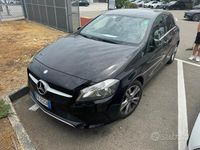 Usata Mercedes A180 Business 109 CV (80 kW) 2015 Nero Berlina