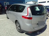 Usata Renault Scénic III 130 CV (95 kW) 2012 Grigio Monovolume