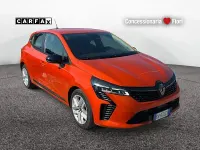Usata Renault Clio V Evolution 67 CV (49 kW) 2024 Arancione Utilitaria