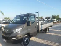 Usata Iveco Daily 150 CV (110 kW) 2019 Grigio Furgone