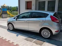 Usata Ford Fiesta Titanium 68 CV (50 kW) 2010 Grigio Berlina
