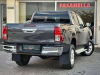 Usata Toyota HiLux Lounge 150 CV (110 kW) 2019 Grigio Pick-up