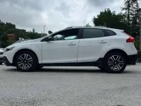 Usata Volvo V40 CC 120 CV (88 kW) 2018 Bianco Station wagon