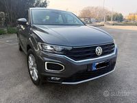 Usata VW T-Roc 150 CV (110 kW) 2020 Grigio SUV