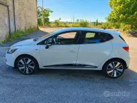 Usata Renault Clio IV 75 CV (55 kW) 2015 Bianco Berlina