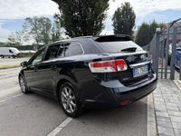 Usata Toyota Avensis Plus 126 CV (92 kW) 2012 Blu/azzurro Station wagon