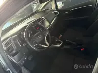 Usata Honda Jazz Trend 102 CV (75 kW) 2018 Grigio Utilitaria