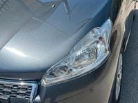 Usata Peugeot 208 Active 68 CV (50 kW) 2015 Grigio Utilitaria