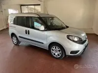 Usata Fiat Doblò 120 CV (88 kW) 2023 Grigio Monovolume