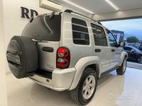 Usata Jeep Cherokee Limited 177 CV (130 kW) 2008 Grigio SUV