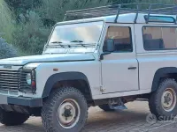 Usata Land Rover Defender 122 CV (89 kW) 1999 Station wagon