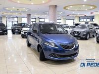 Usata Lancia Ypsilon Gold 69 CV (50 kW) 2022 Blu/azzurro Utilitaria