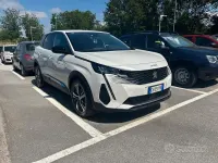 Usata Peugeot 3008 Allure 131 CV (96 kW) 2022 Bianco SUV