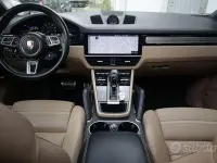 Usata Porsche Cayenne 549 CV (403 kW) 2019 Grigio SUV