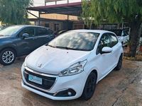 Usata Peugeot 208 Active 68 CV (50 kW) 2015 Bianco Utilitaria
