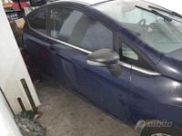 Usata Ford Fiesta 96 CV (70 kW) 2012 Blu Utilitaria